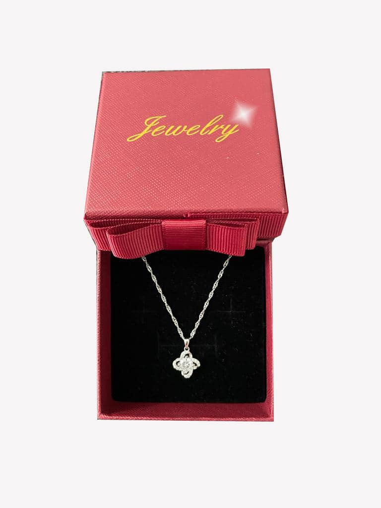 Elegant Flower Shaped 925 Sterling Silver Necklace Encrusted With Shiny Zircon Stones 