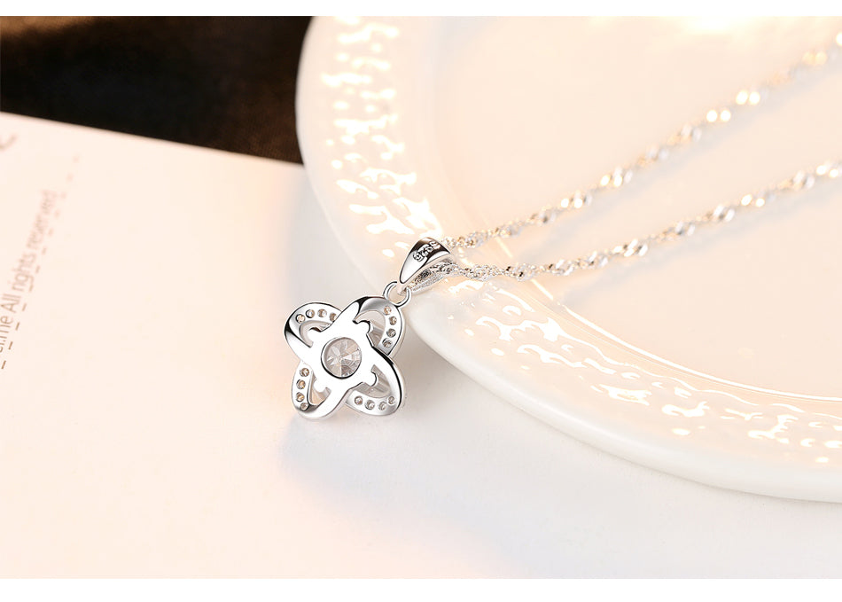 【SHUSHUTONGxYVMIN】2025ss Zircon Floral Chain ネックレス YVMIN X SHUSHUTONG / Natural Gemstone Cross Flower Chain