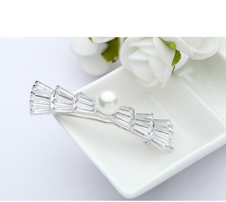 Attractive Rhodium Plated Hair Clip Encrusted with White Pearl And Shiny Zircon Stones For Women And Brides 