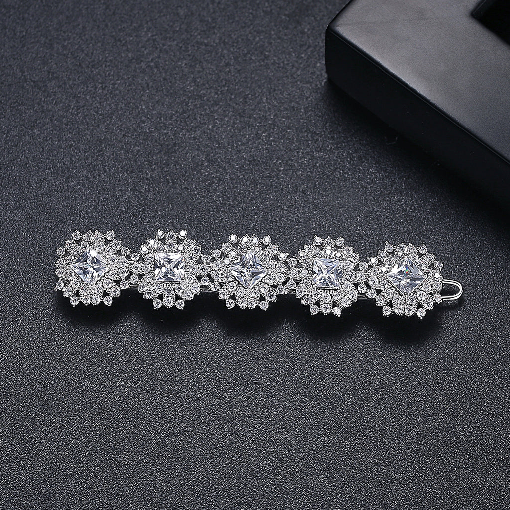 Luxury Rhodium Plated Flower Shaped Hair Pin For Women, Girls And Brides