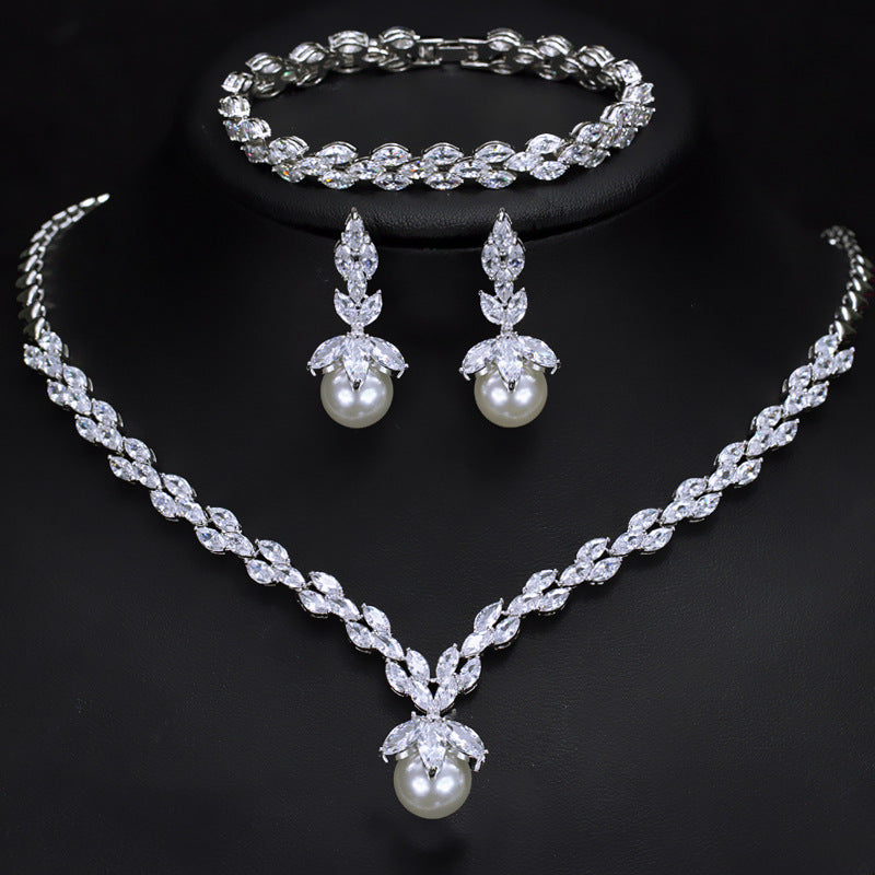 Royal Silver Plated Jewelry Set Encrusted With Attractive  Zircon And Pearl For Women, Brides, And Princesses  