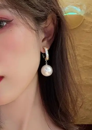 Luxury Ball Shaped Pearl Earrings Encrusted With Rhinestone For Women And Girls