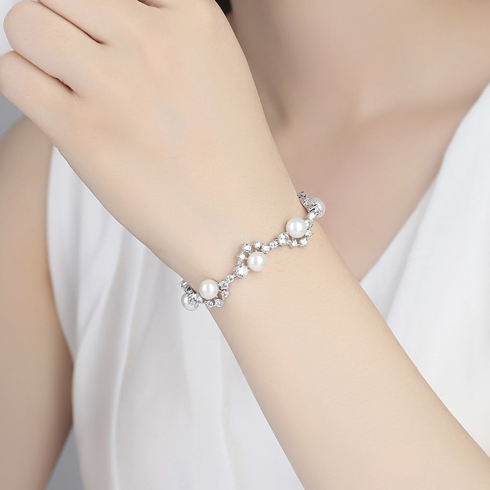 Shiny White Pearl With Zircon Stones Bracelet For Women& Girls& Brides