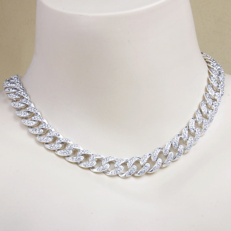 Trendy Cuban Link Chain Necklace Encrusted With Shiny Rhinestones