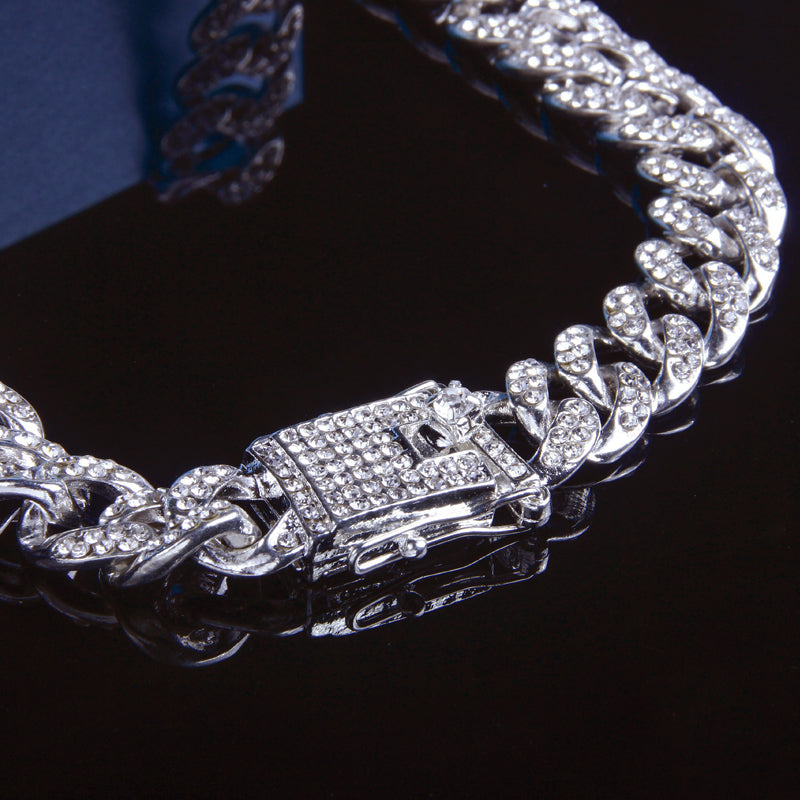 Trendy Cuban Link Chain Necklace Encrusted With Shiny Rhinestones