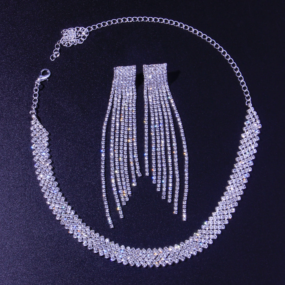 Trendy Silver Plated Jewelry Set Encrusted With Attractive Crystal For Women And Brides (2)